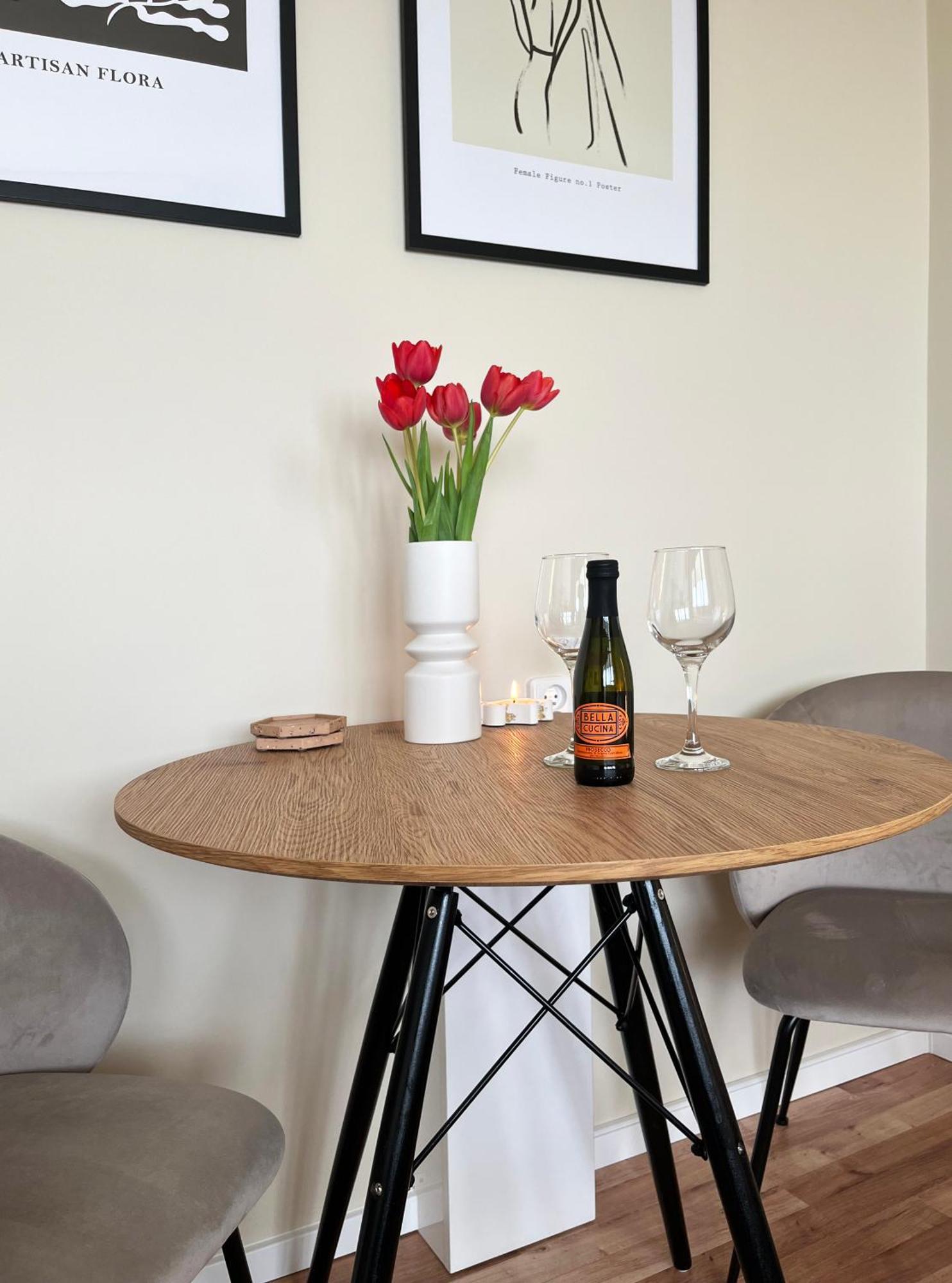 Air-Conditioned Studio, Close To City Centre & Tram Stop Bratislava Buitenkant foto